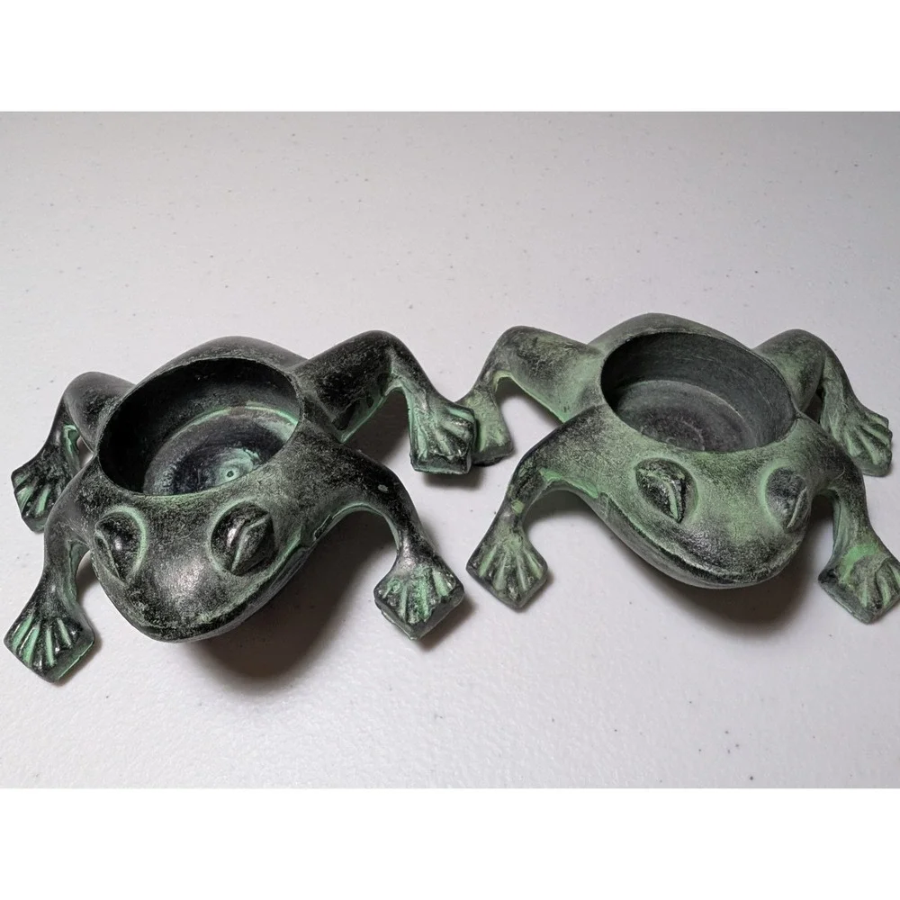 Vintage Two Frogs on Leaf Candle Holder Heavy Cast Metal Verdigris